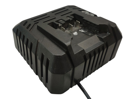 Ładowarka Erbauer EC18-Li 18 V szybka EXT 2,4 A 60 W