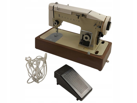 Maszyna do szycia Łucznik 451
