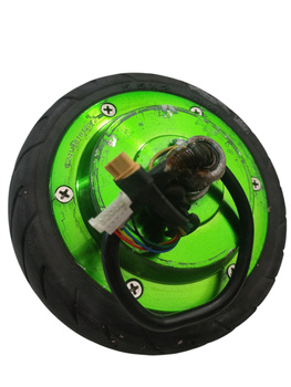 SILNIK Z OPONĄ ZUŻYTĄ C24V181012072 ZIELONY MOTUS 6,5 HULAJNOGA