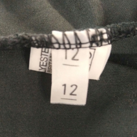 SUKIENKA CZARNA ROZMIAR M/12