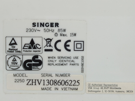 Maszyna do szycia Singer 2250 Tradition 10 ściegów 750 rpm