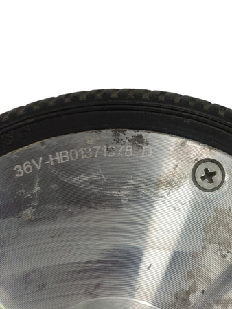 SILNIK Z OPONĄ 36V-HB01371978 D DESKOROLKI SKYMASTER