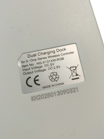 PODWÓJNA STACJA ŁADUJĄCA KONTROLERA X-ONE OIVO X13