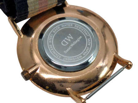 Zegarek damski na pasku Daniel Wellingion