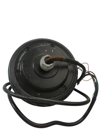 SILNIK Z OPONĄ 24VHL17H09252416 HULAJNOGI CAVION GO