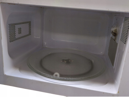Kuchenka mikrofalowa IKEA TILLREDA (504.867.92) 700 W 20 litrów Biała