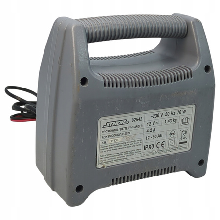 Prostownik LED do akumulatorów 12V 6A 90Ah STHOR 82542