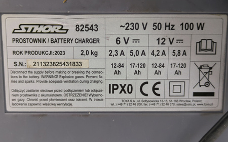 Prostownik 6/12V 8A 120AH LED Sthor 82543