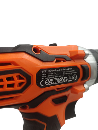 Wiertarko-wkrętarka akumulatorowa 21V (21VDZ) z walizką i akcesoriami