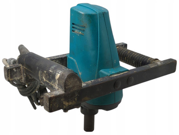MAKITA MIESZADŁO ELEKTRYCZNE MAKITA UT 1200 960W