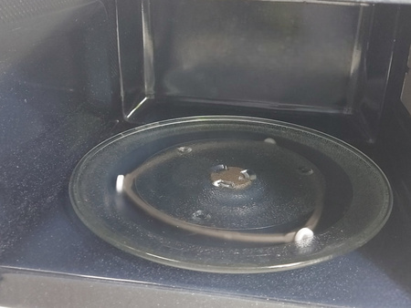 KUCHENKA MIKROFALOWA MIKROFALA SAMSUNG MS23F301EAS 800W 23L