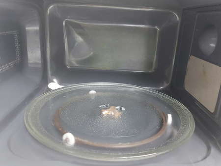 Kuchenka mikrofalowa Sharp R242WW 20l 800W biała elektroniczna