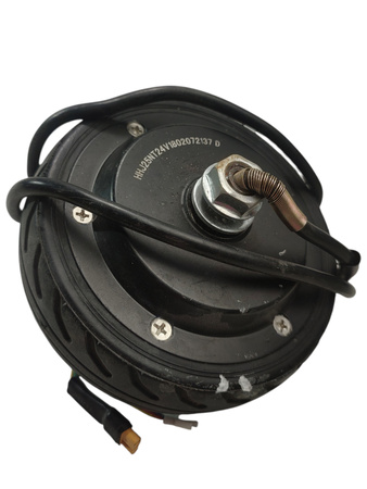 SILNIK Z OPONĄ HHJ25NT24V1802072137 D CAVION GO HULAJNOGA