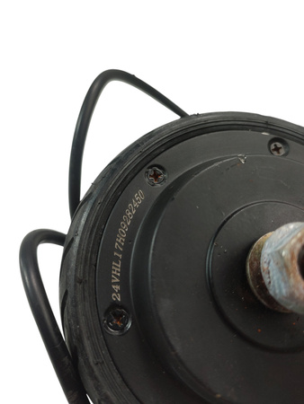 SILNIK Z OPONĄ 24VHL17H09282450 HULAJNOGI CAVION GO