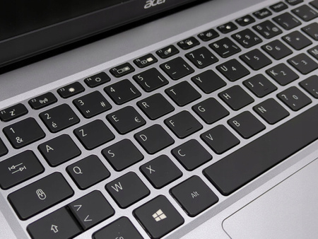 Laptop Acer Swift1 Pentium Silver N6000 4GB RAM 128GB SSD 15.6" FHD