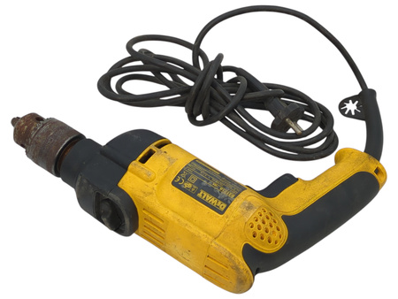 Wiertarka udarowa DeWalt D21716 701W