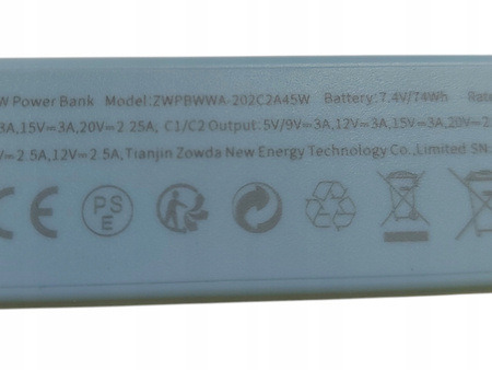 NOBIS Powerbank 20000mAh Szybkie Ładowanie Z Kablem C Do C Wyświetlacz