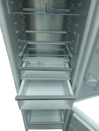 Lodówka do zabudowy ELECTROLUX ENC8MD19S 188.4 cm Pełny No Frost 207/62 L