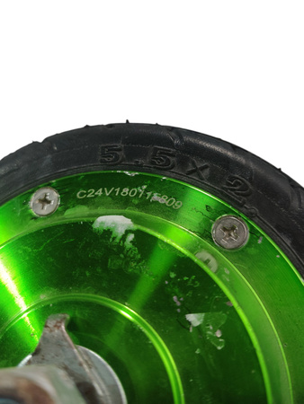 SILNIK Z OPONĄ C24V180115809 ZIELONY KOŁO HULAJNOGI MOTUS 6,5