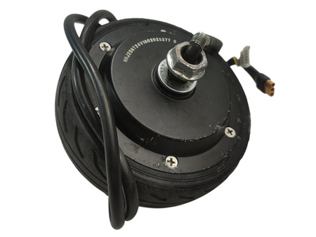 SILNIK Z OPONĄ HHJ25NT36V1802025277 D KOŁO CAVION GO