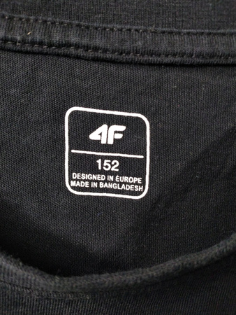 T-SHIRT DZIECIĘCY 4F ROZMIAR 152 CZARNY Z NADRUKIEM