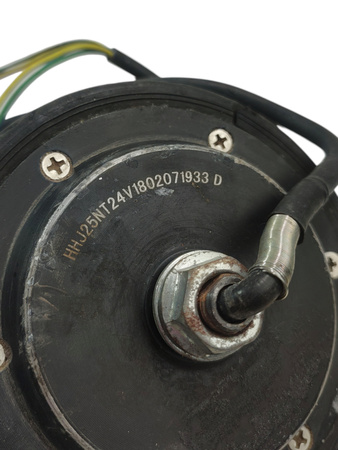 SILNIK Z OPONĄ HHJ25NT24V1802071933 D KOŁO HULAJNOGI CAVION GO