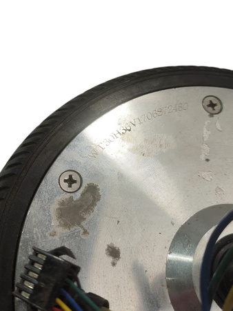 SILNIK Z OPONĄ WT30H36V1706272480 DO DESKOROLKI SKYMASTER