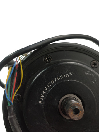 SILNIK Z OPONĄ BJ24V17078310 HULAJNOGI CAVION GO