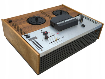 Magnetofon szpulowy Unitra ZK 147