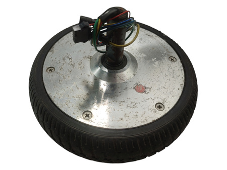 SILNIK Z OPONĄ ZUŻYTĄ WT30H36V1705092860 DESKOROLKI SKYMASTER