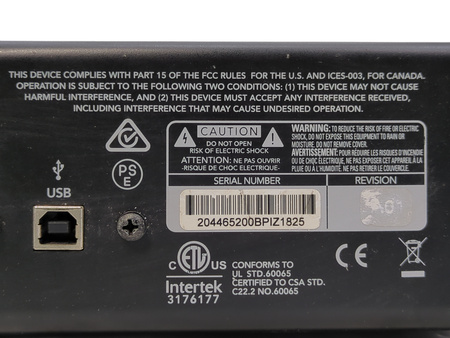 Mackie Onyx 8 - Analogowy mikser z USB