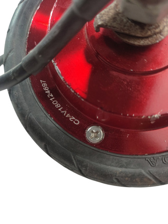 SILNIK Z OPONĄ C24V180124697 CZERWONY KOŁO HULAJNOGI MOTUS 6,5