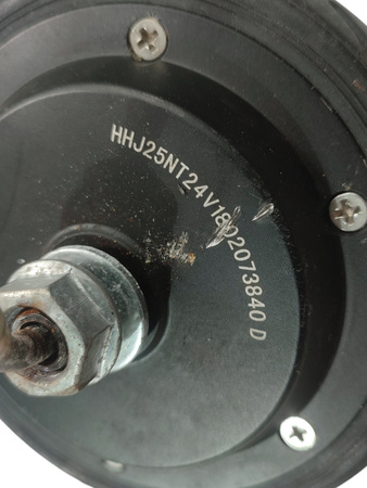 SILNIK Z OPONĄ HHJ25NT24V1802073840 D HULAJNOGI CAVION GO