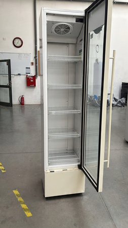 WITRYNA CHŁODNICZA PRZESZKLONA 200/45 CM - Idealna do sklepu cateringu