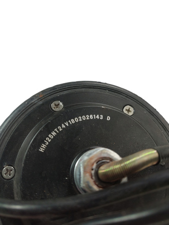 SILNIK Z OPONĄ HHJ25NT24V1802026143 D HULAJNOGI CAVION GO