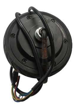 SILNIK Z OPONĄ 24VHL17H09293335 HULAJNOGI CAVION GO