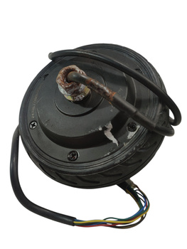 SILNIK Z OPONĄ 24VHL17H09293063 DO HULAJNOGI ELEKTRYCZNEJ CAVION GO